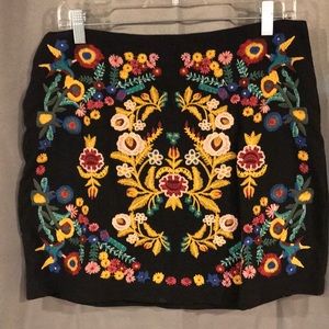 NWOT- festive printed mini skirt